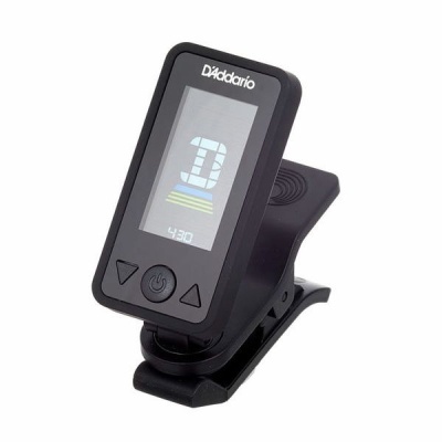 Afinador digital DAddario preto com ecrã digital e fixador de mola