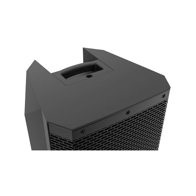 Equipamento eletrônico preto com grelha e pega superior