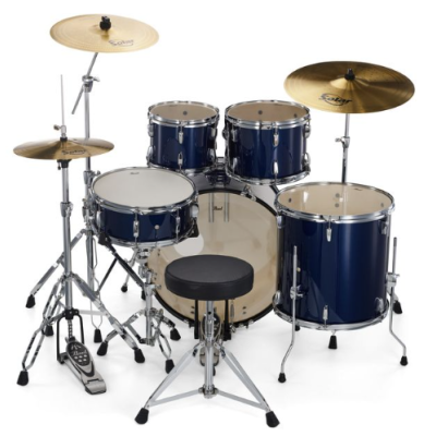 Conjunto de bateria azul escuro com pratos dourados e banco preto