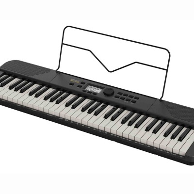 Teclado musical eletrónico preto com 61 teclas e suporte para partituras