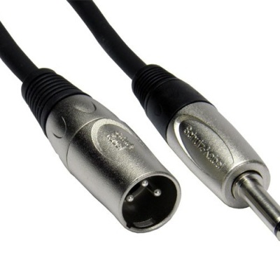Cabo de áudio com conector XLR e plugue jack grande prateados