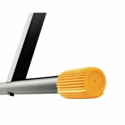 Extremidade de componente metálico com pé de borracha laranja texturizado