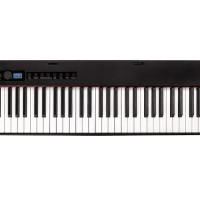 Piano digital preto com 88 teclas e painel de controlo