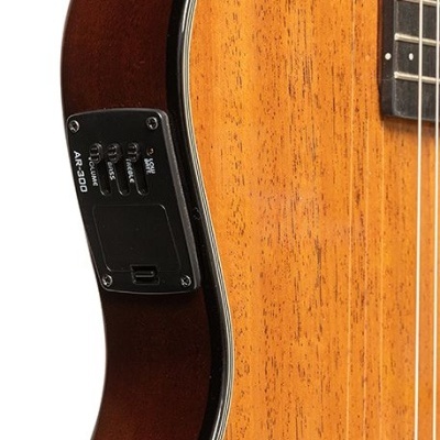 Parte lateral de uma guitarra acústica com controlo electrónico preto