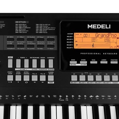 Teclado profissional Medeli preto com ecrã digital laranja e várias teclas e botões