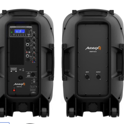 Par de colunas amplificadas pretas Audiomax PARTY212 com painel traseiro e botões de controlo
