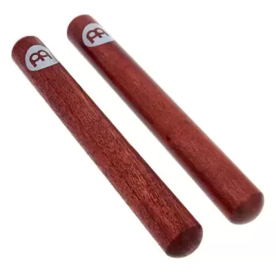 Par de claves de madeira castanho avermelhado com etiqueta Meinl