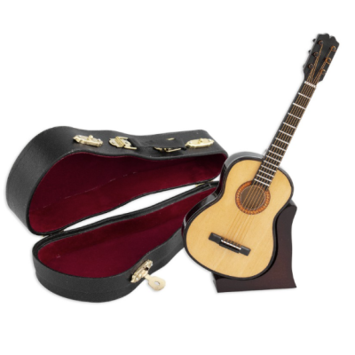 Guitarra clássica pequena com caixa preta aberta e interior vermelho