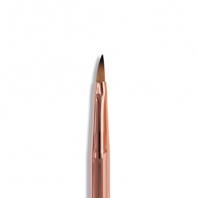 Pincel de maquilhagem com cabo metálico cor de cobre e cerdas marrons