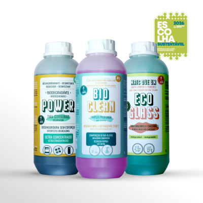 Frascos plásticos de produtos de limpeza biodegradáveis Power, Bio Clean e Eco Glass.