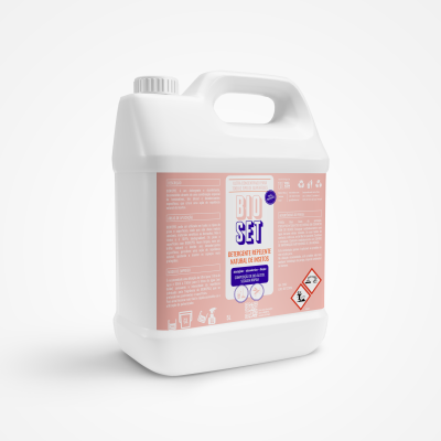 Recipiente branco de plástico com rótulo rosa e texto BIO SET