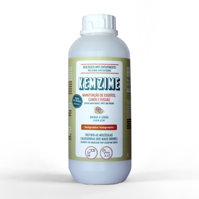 Frasco branco de produto Kemzime com rótulo amarelo e branco para manutenção de esgotos