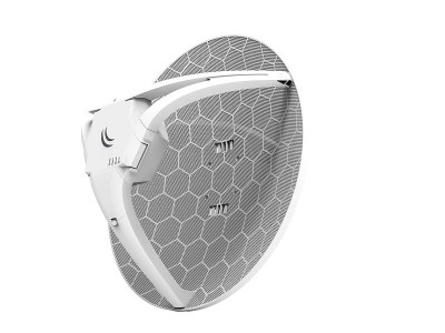 Antena parabólica branca com padrão hexagonal cinza