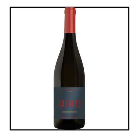 Adega 23 - Adega 23 - Tinto 75cl (2018) Garrafa de vinho tinto com rótulo azul e texto vermelho ADEGA 23