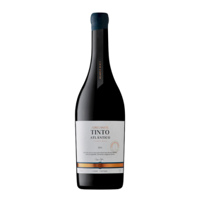Garrafa de vinho tinto com rótulo branco e tampa azul escura