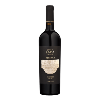Garrafa de vinho tinto Quinta da Lapa Reserva com rótulo preto e texto dourado