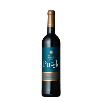 Garrafa de vinho tinto com rótulo azul e cinzento