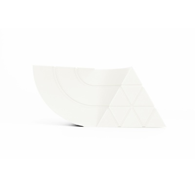 Organizadores geométricos brancos sobre fundo branco