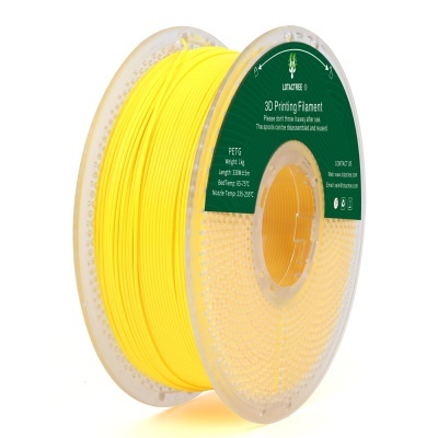 Rolo amarelo de filamento para impressão 3D PETG com etiqueta verde