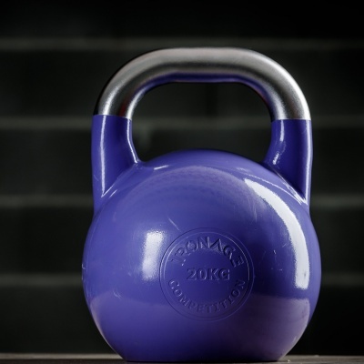 Kettlebell azul de 20KG com pega metálica