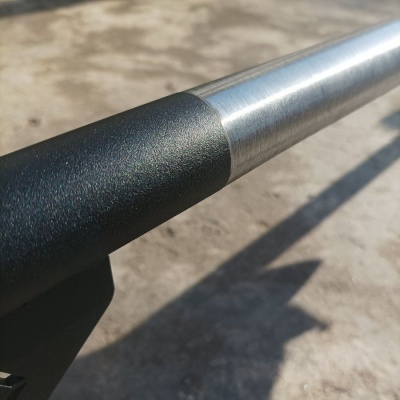 Cabo de barra de exercício metálico com revestimento preto texturizado