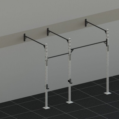 Estrutura metálica branca e preta para exercícios fixada na parede