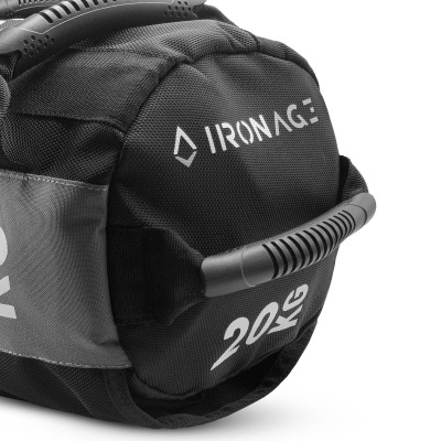 Saco de treino 20 kg preto IRONAGE com pegadores de plástico