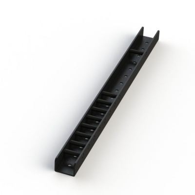 Estrutura metálica preta com ranhuras e furos sobre fundo branco