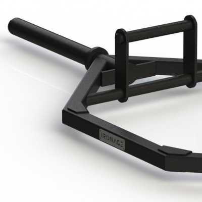 Barra hexagonal de treino preta em metal com alças verticais e placa com marca IRONAGE.