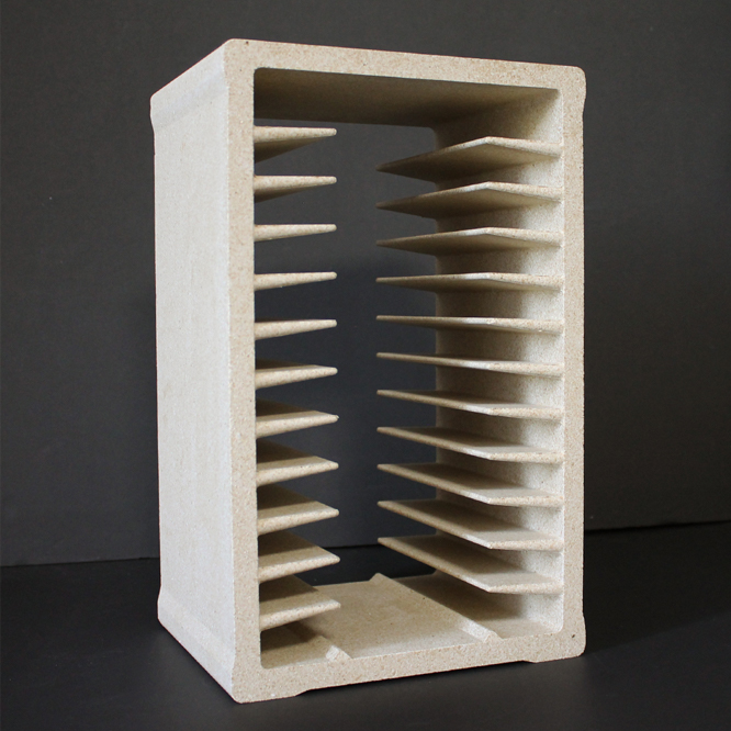 Gazete Simples para Azulejo 15x15 S-322/12-165mm Suporte organizador de espuma branco creme com prateleiras internas inclinadas em fundo preto