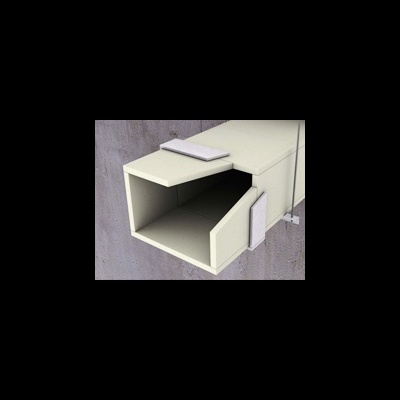 Conduta de ventilação retangular cinza claro fixada a parede