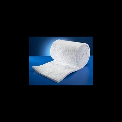 Rolo de manta branca têxtil sobre superfície azul