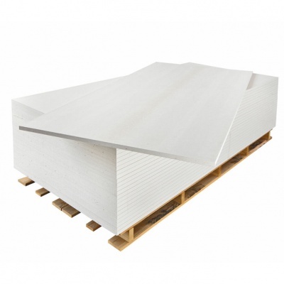 Palete de painéis de gesso cartonado brancos