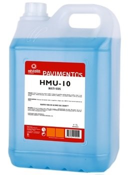 Recipiente plástico com líquido azul e rótulo de produto de limpeza