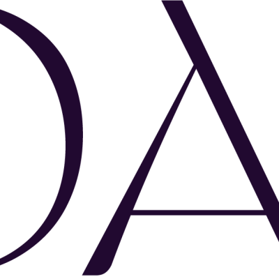Texto roxo escuro 'UDARE' em fundo branco