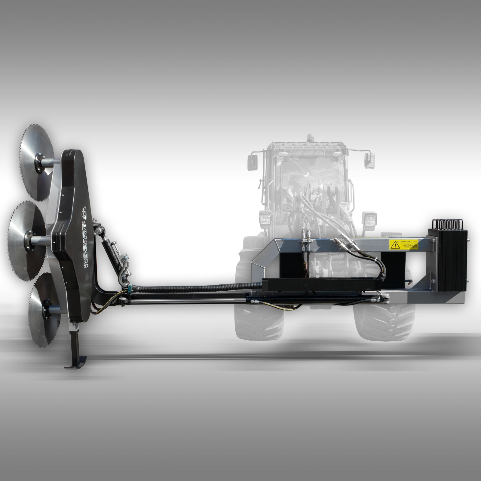 Serra Circular de vaivém AS-600 para trator, carregadora frontal, largura de 1750mm Máquina agrícola de metal preto com três discos circulares afiados e cabos hidráulicos.