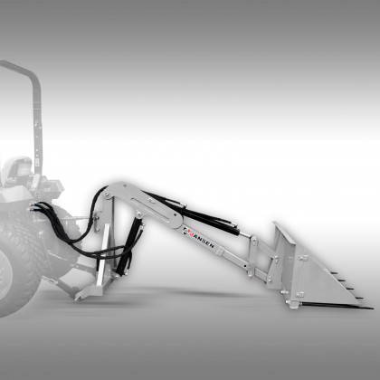 PÁ CARREGADORA TRACTOR DPS 350 Acessório agrícola metálico branco com marca MANSON montado num trator