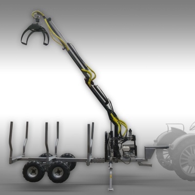 Carro de transporte florestal com braço articulado e garra