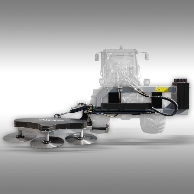 Anexo agrícola metálico preto com três discos circulares prateados