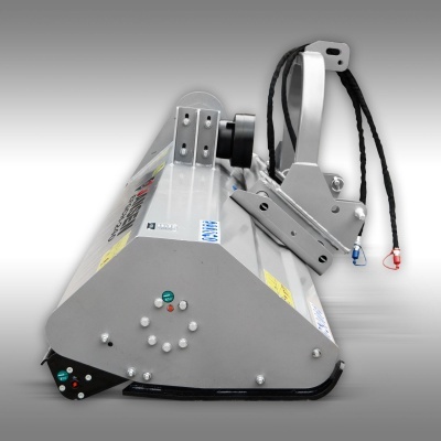 máquina agrícola metálica cinza com alça e cabos elétricos