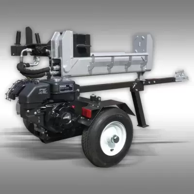Maquina de partir lenha metálica cinza e preta com motor e roda.