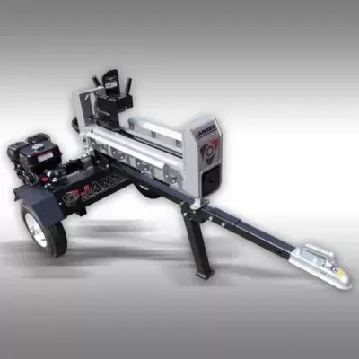 máquina de rachar lenha elétrica preta e prata com rodas e motor, marca JANMER