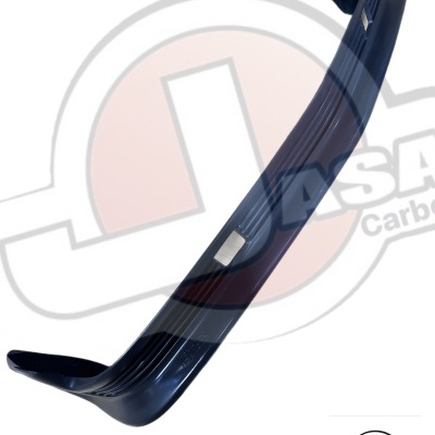 Peça automóvel preta brilhante com etiquetas ASA BAZAART