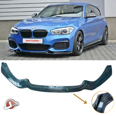 Carro BMW azul com spoiler de fibra de carbono