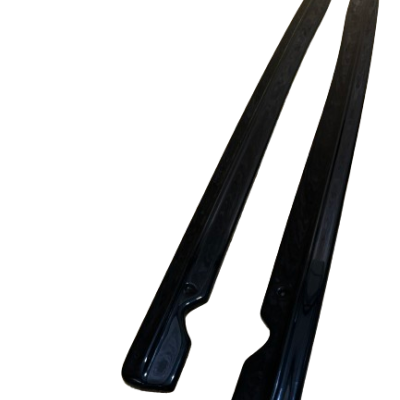 Par de tampas laterais pretas com acabamento brilhante