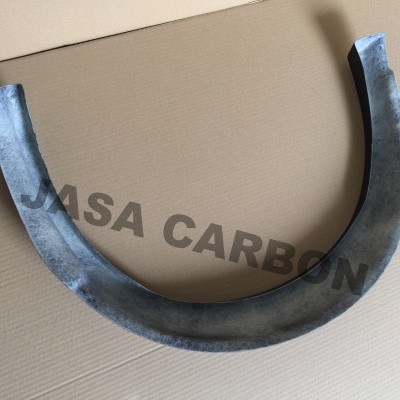 Parafango metálico cinza com texto JASA CARBON