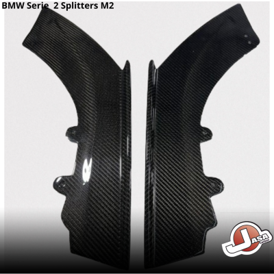 Splitters de fibra de carbono para BMW Série 2 M2 sobre fundo branco