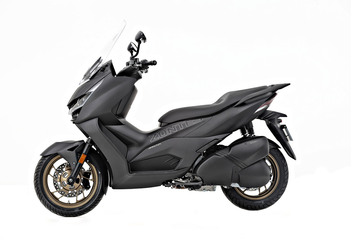 Zontes 350 D Motocicleta scooter preta com rodas bronze e para-brisas