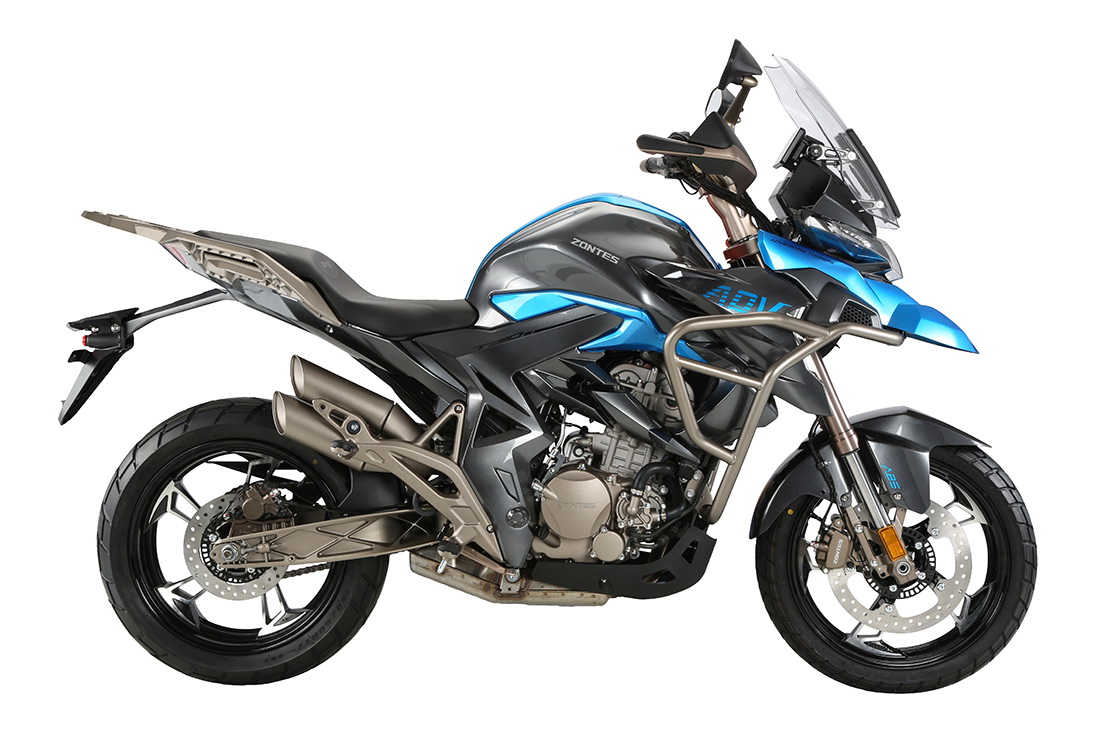 Zontes 3350 T2 Motocicleta azul e preta com para-brisas e estrutura metálica