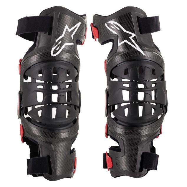 Joelheiras Alpinestars Bionic 10 Carbon (Par) Par de joelheiras pretas com texturas e detalhes vermelhos
